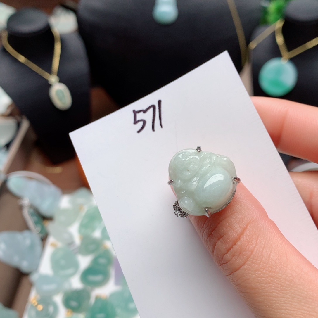 翡翠颈饰合金吊坠