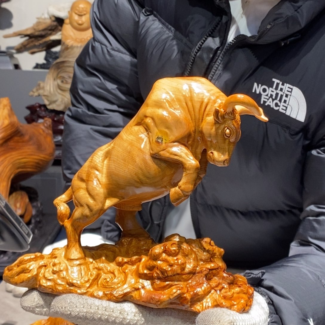 柏木（崖柏）牛气冲天