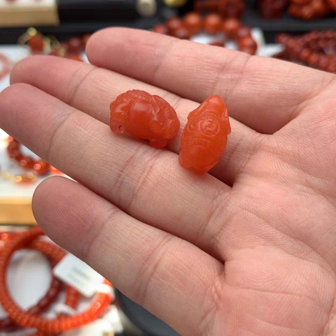 南红玛瑙配饰未镶嵌财*