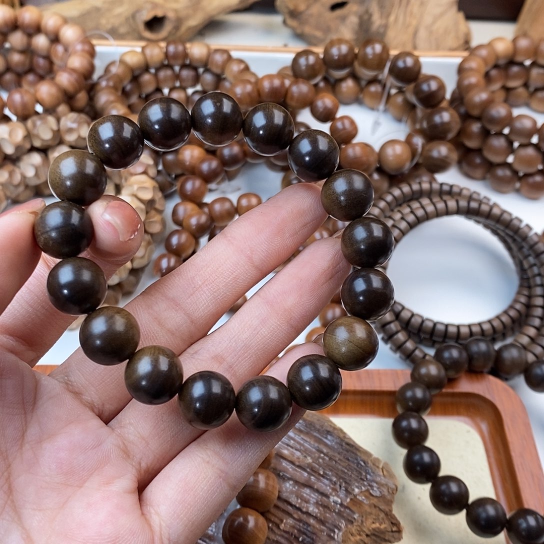 檀香木其他嘿****！阴沉12MM印度迈索尔檀香