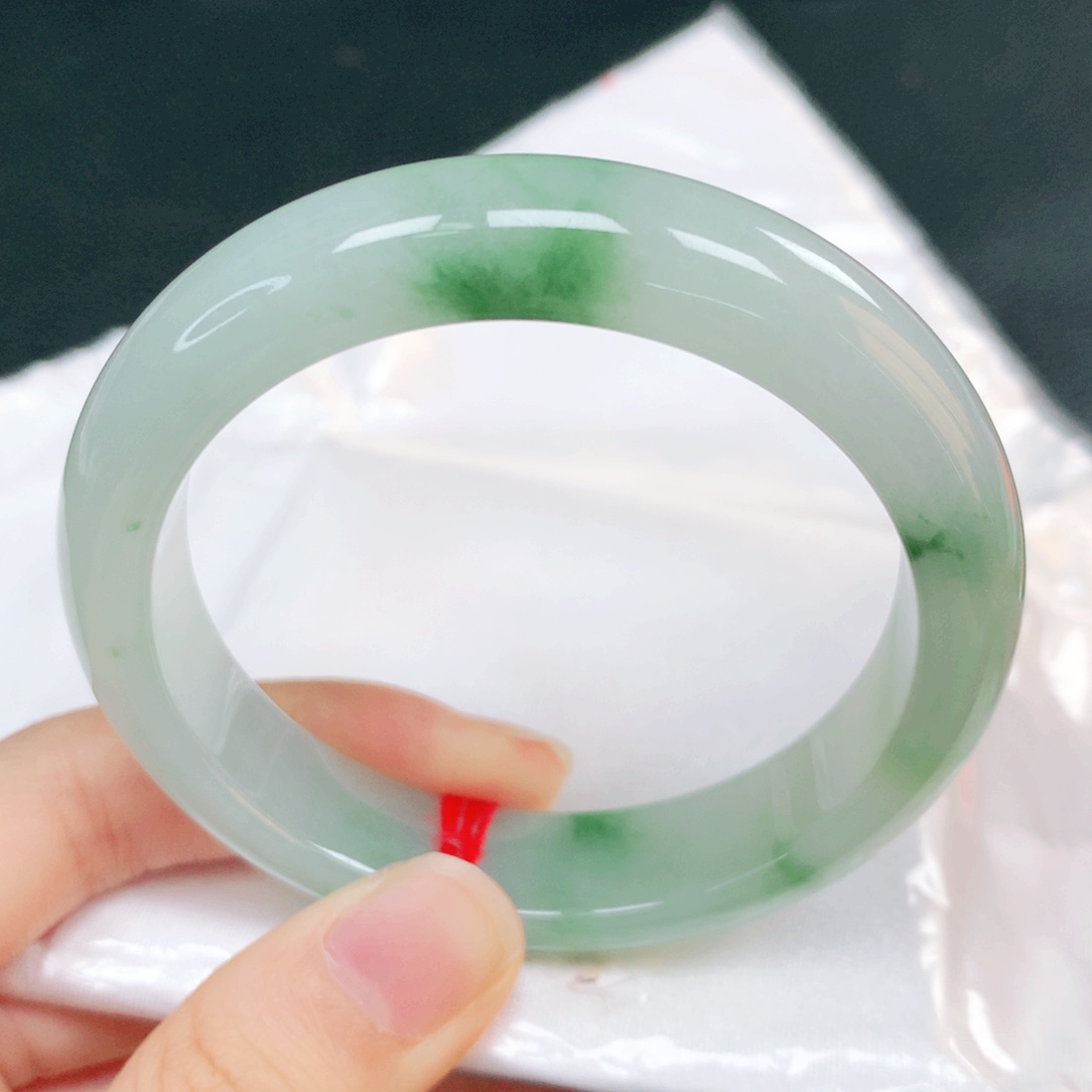 翡翠未镶嵌手镯54圈