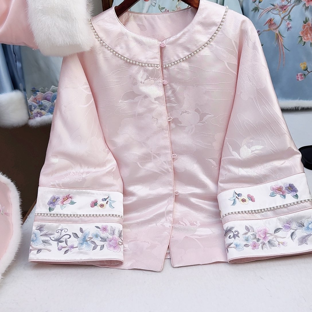 织绣真丝粉色正绢棉服