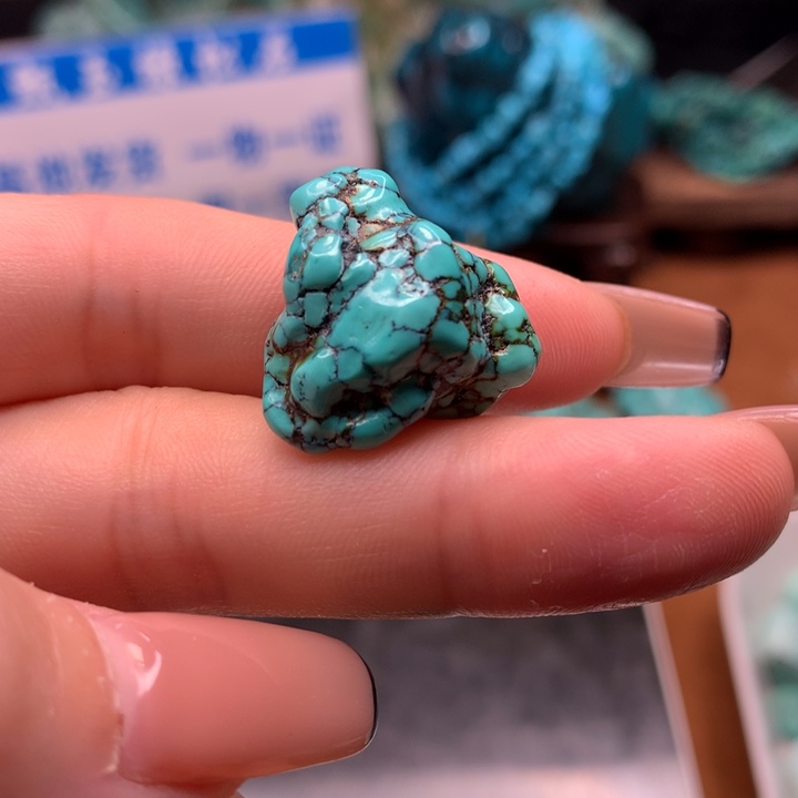 绿松石原矿未镶嵌生****们