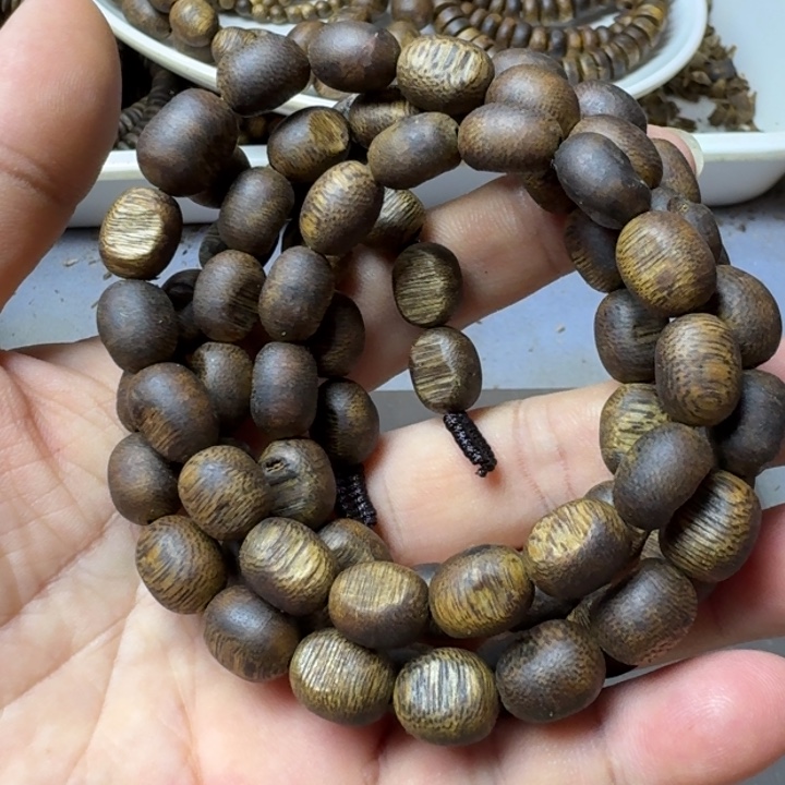 沉香手串乌身手串30克