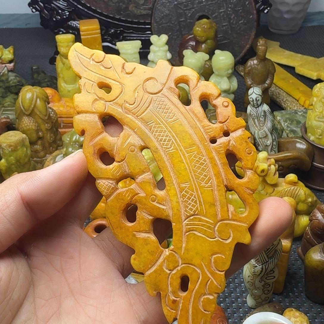 白玉菩提吊坠。。。