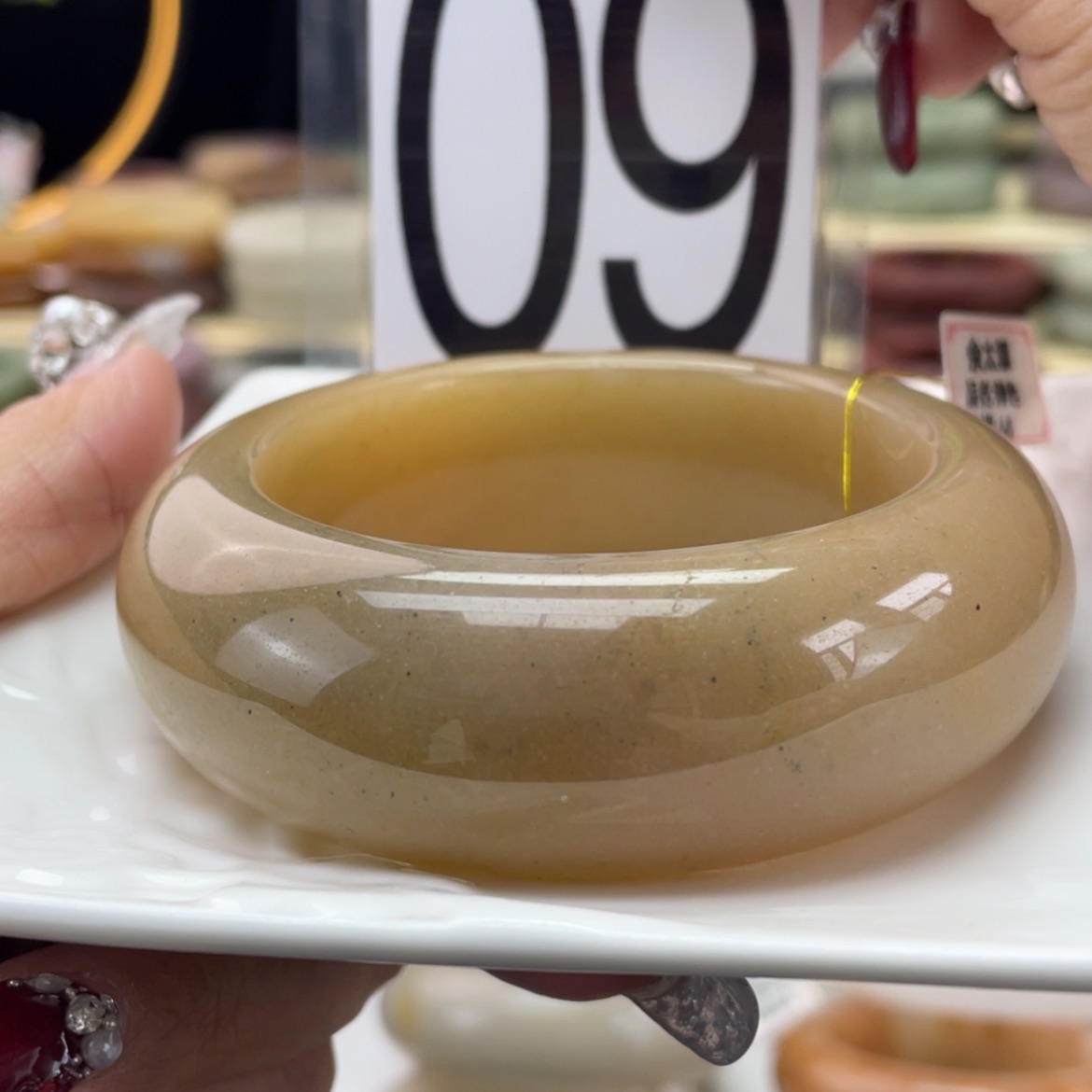 【闪购商品】石英质玉手镯未镶嵌