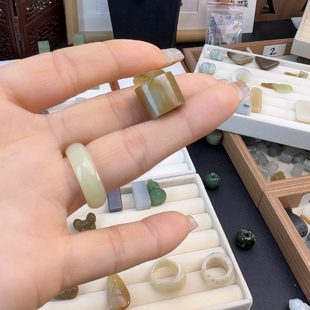 灵***和田玉未镶嵌珠宝半成品