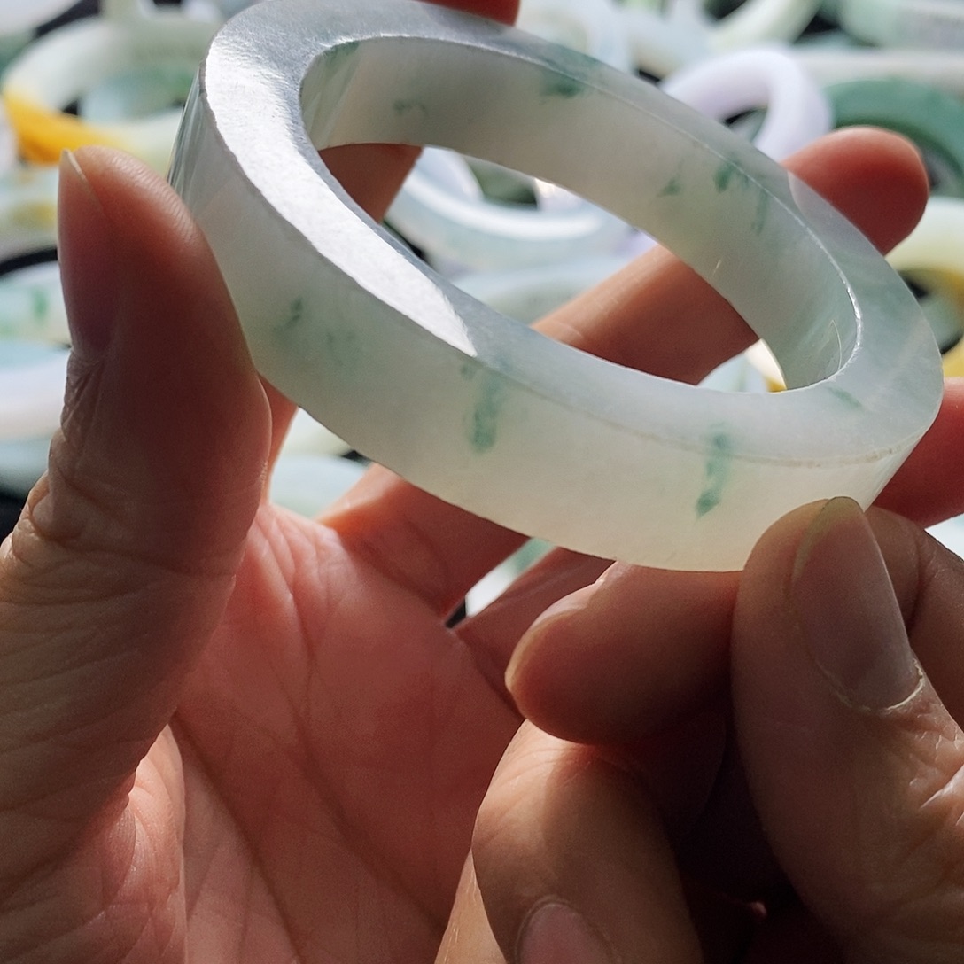 走***界定制翡翠未镶嵌A货