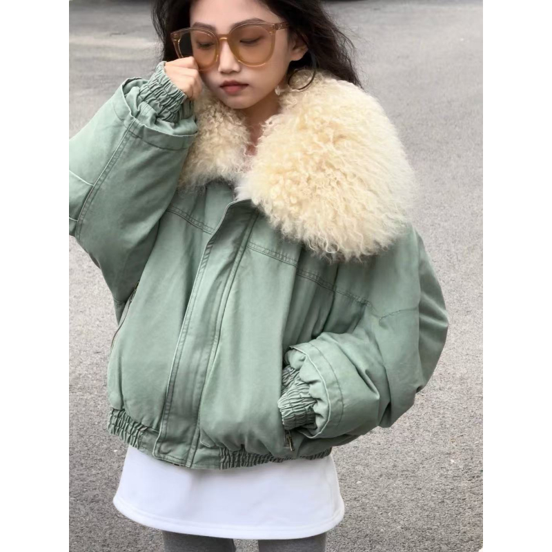 S245190008新款时尚浅绿羽绒服（含毛领）