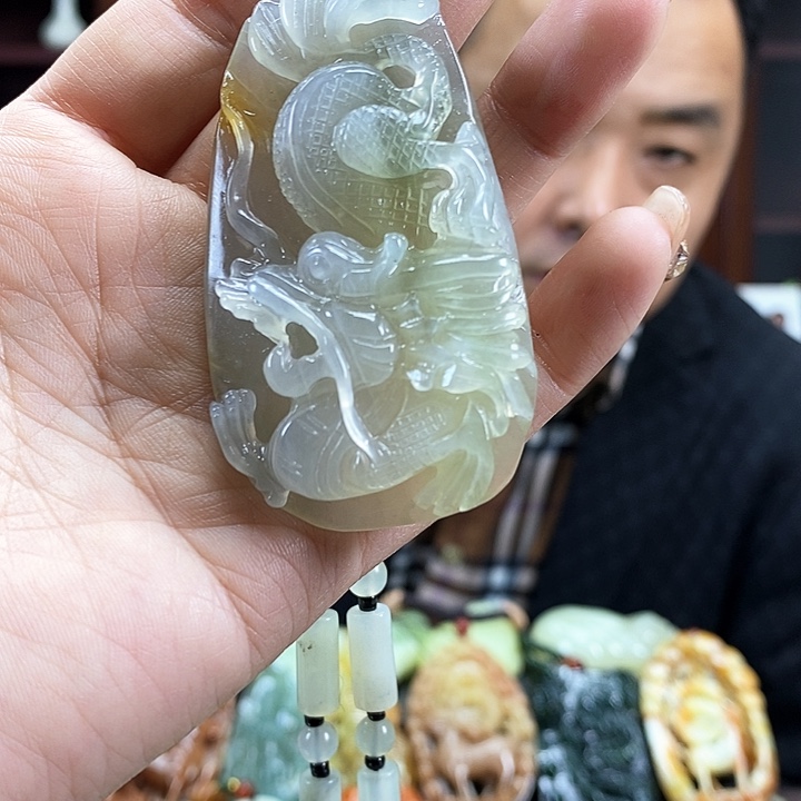 蛇纹石玉吊坠未镶嵌