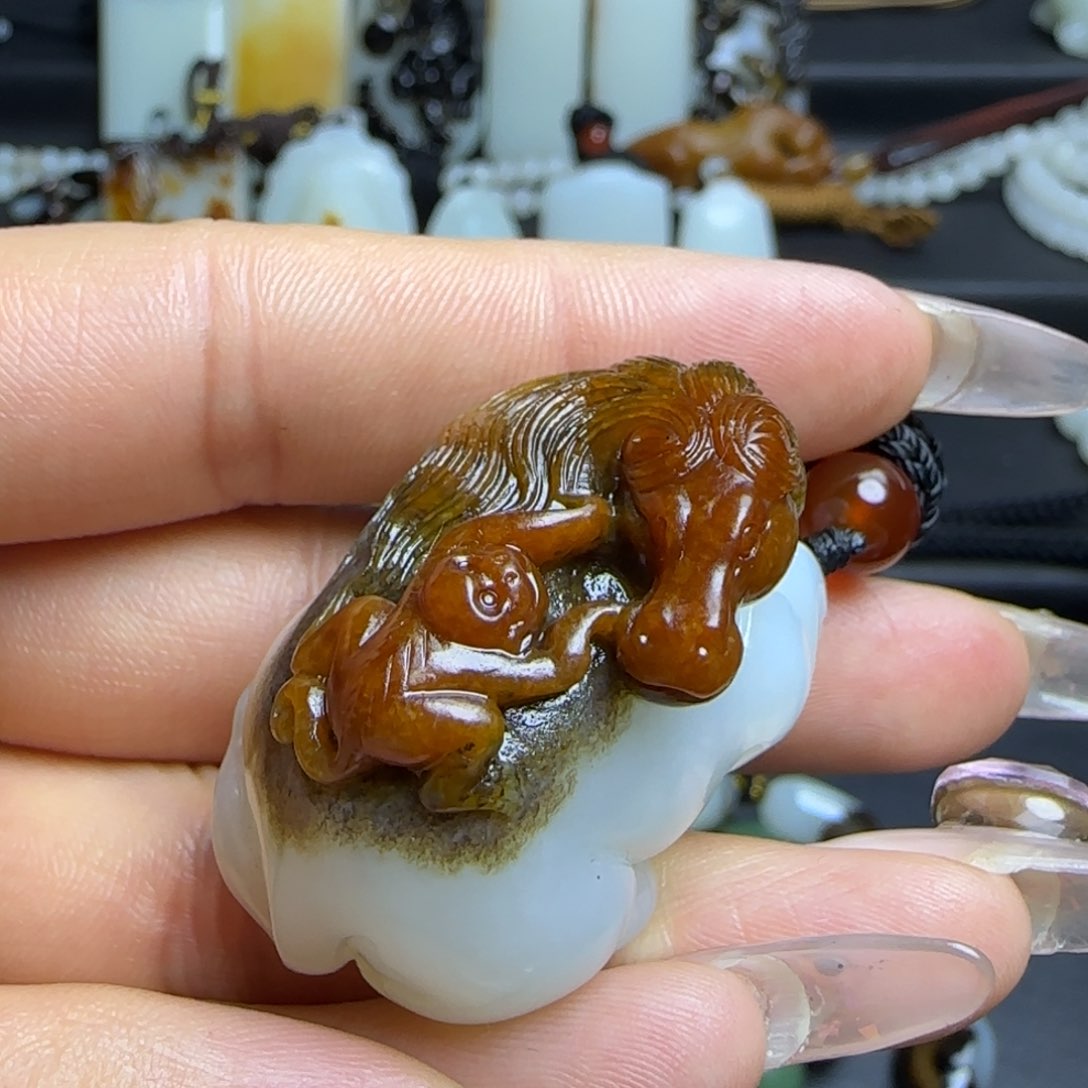 和田玉颈饰未镶嵌