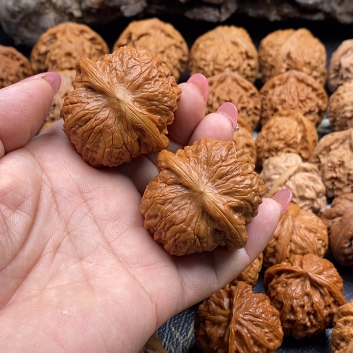 把件文玩核桃微修45血麒麟