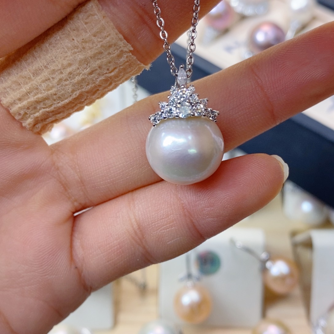 淡水珍珠吊坠(赠链)合金