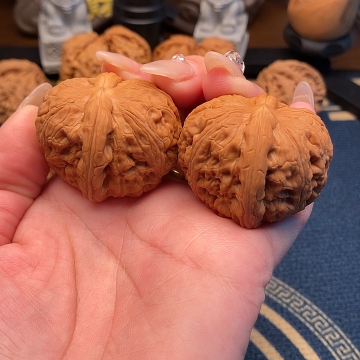 文玩核桃吊坠元宝修42