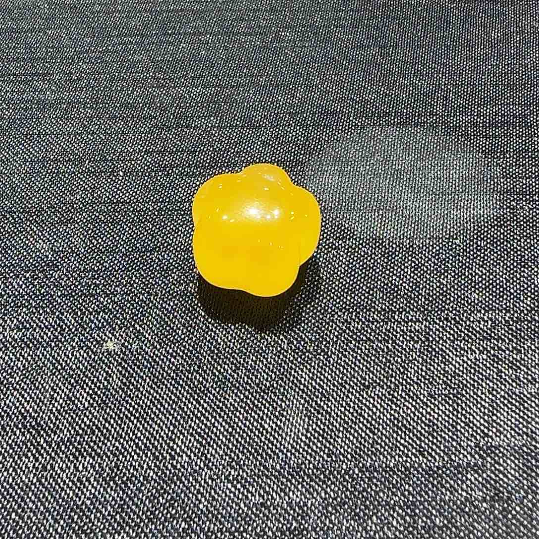 未镶嵌琥珀珠宝奇石