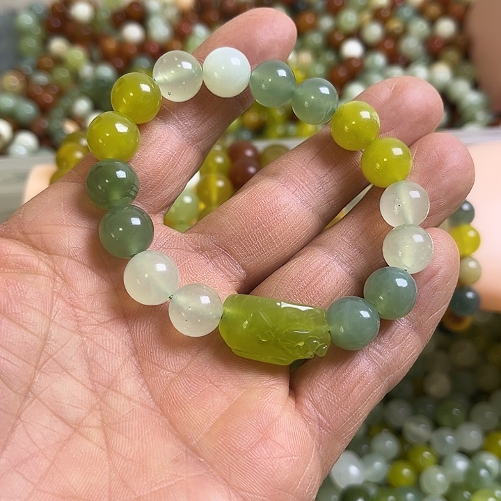 合金蛇纹石玉颈饰