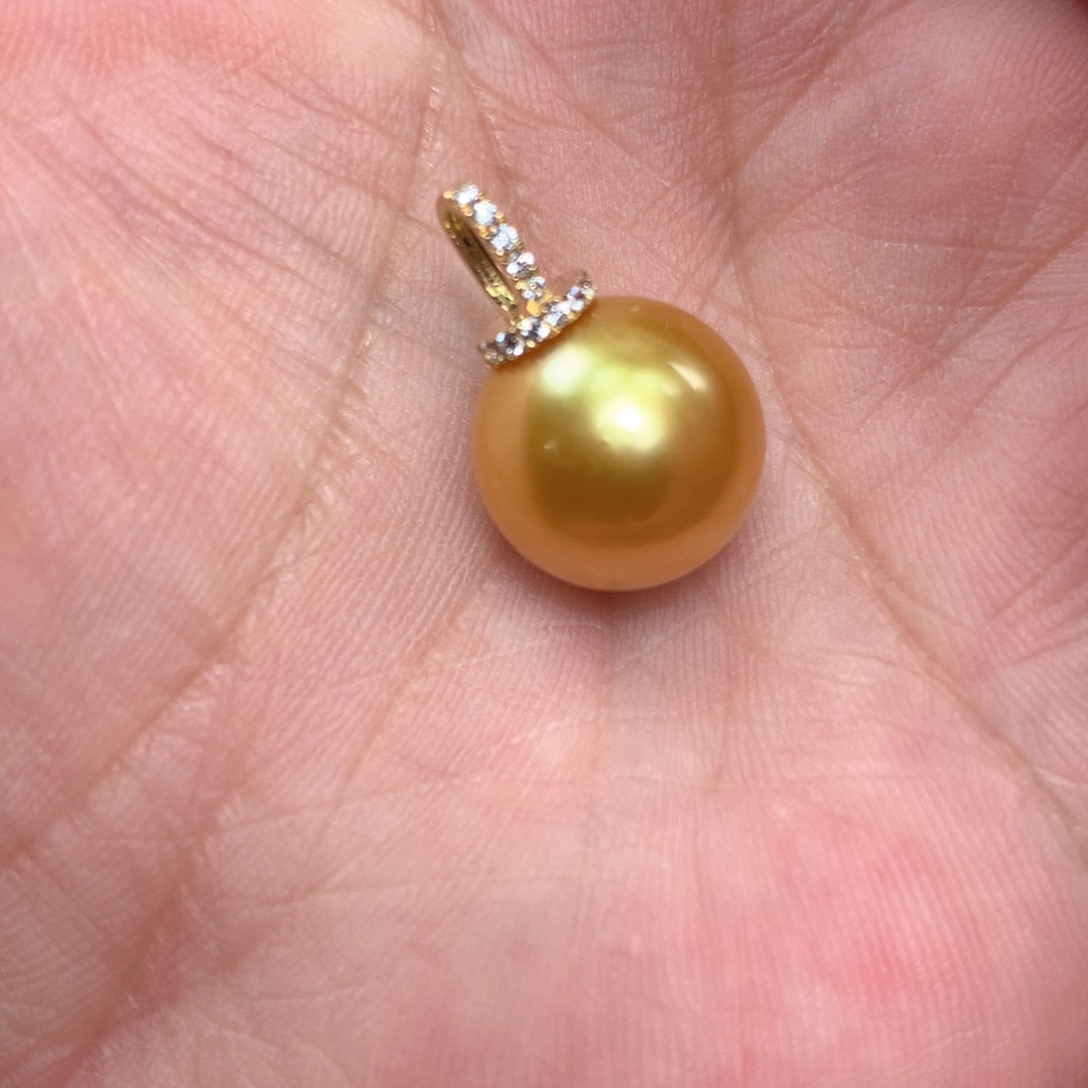 海水珍珠颈饰18K金镶嵌