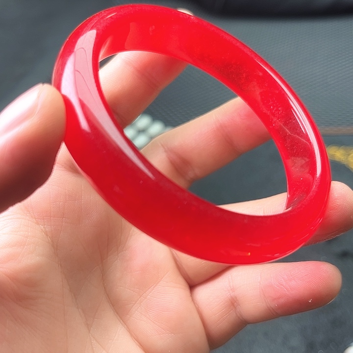 翡翠颈饰未镶嵌啊啊啊