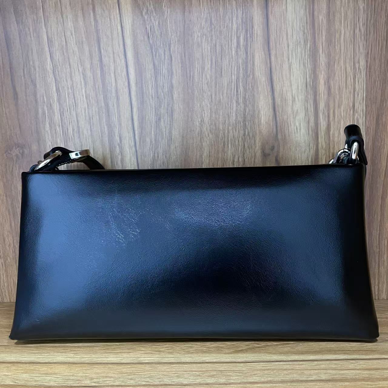 时尚潮流打造真皮女士包时尚手提包包 10901 黑色太腋下法棍