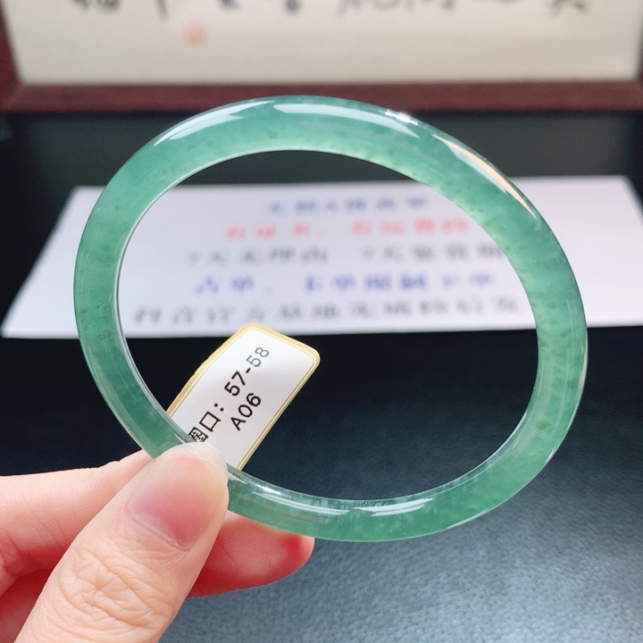 翡翠未镶嵌手镯翡翠手镯114