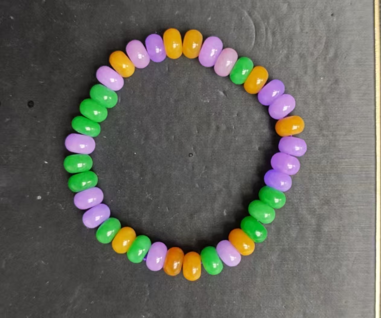 春彩翡翠8mm手链H340