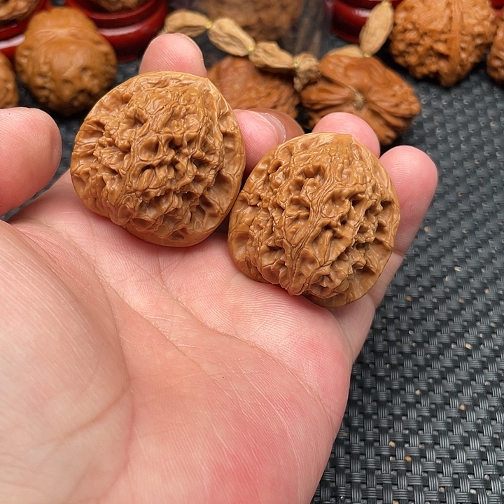把件文玩核桃水龙纹38尺