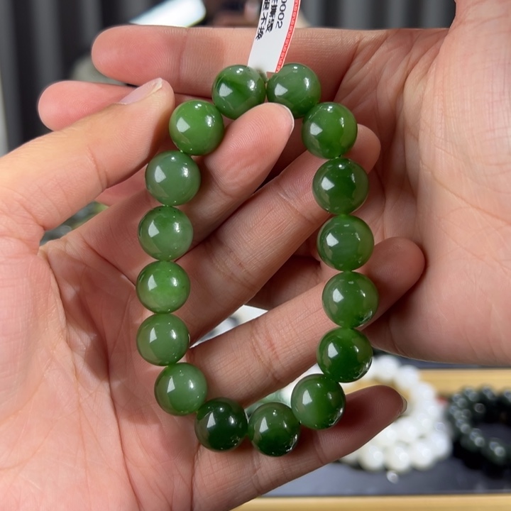和田玉手串未镶嵌俄罗斯碧玉阳绿卡13圆珠