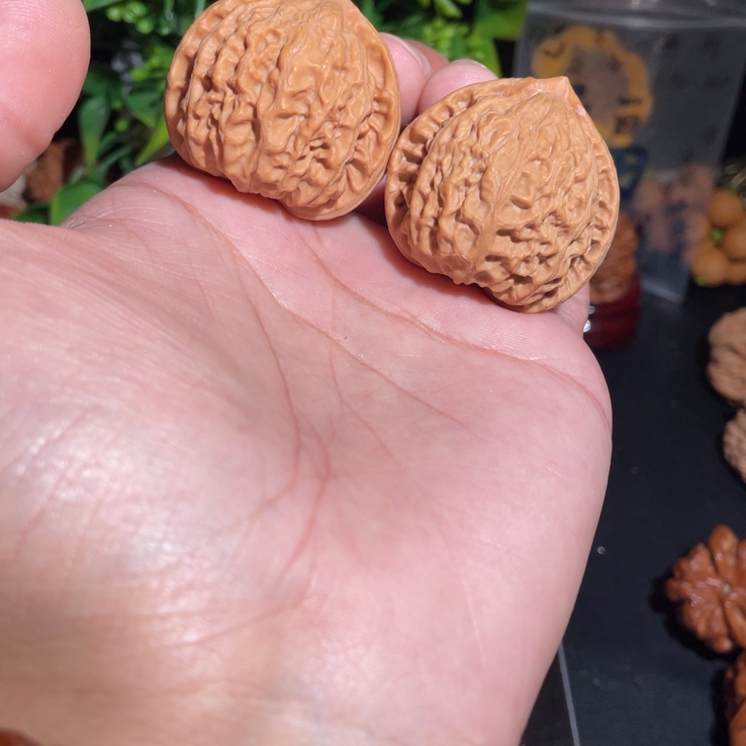 T***2文玩核桃吊坠38 金牛