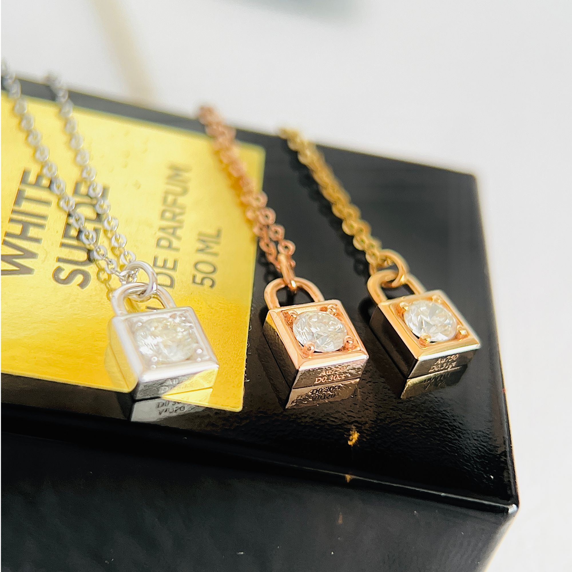 金钻家 18K金天然钻石30分锁包O字链精致轻奢时尚镶嵌