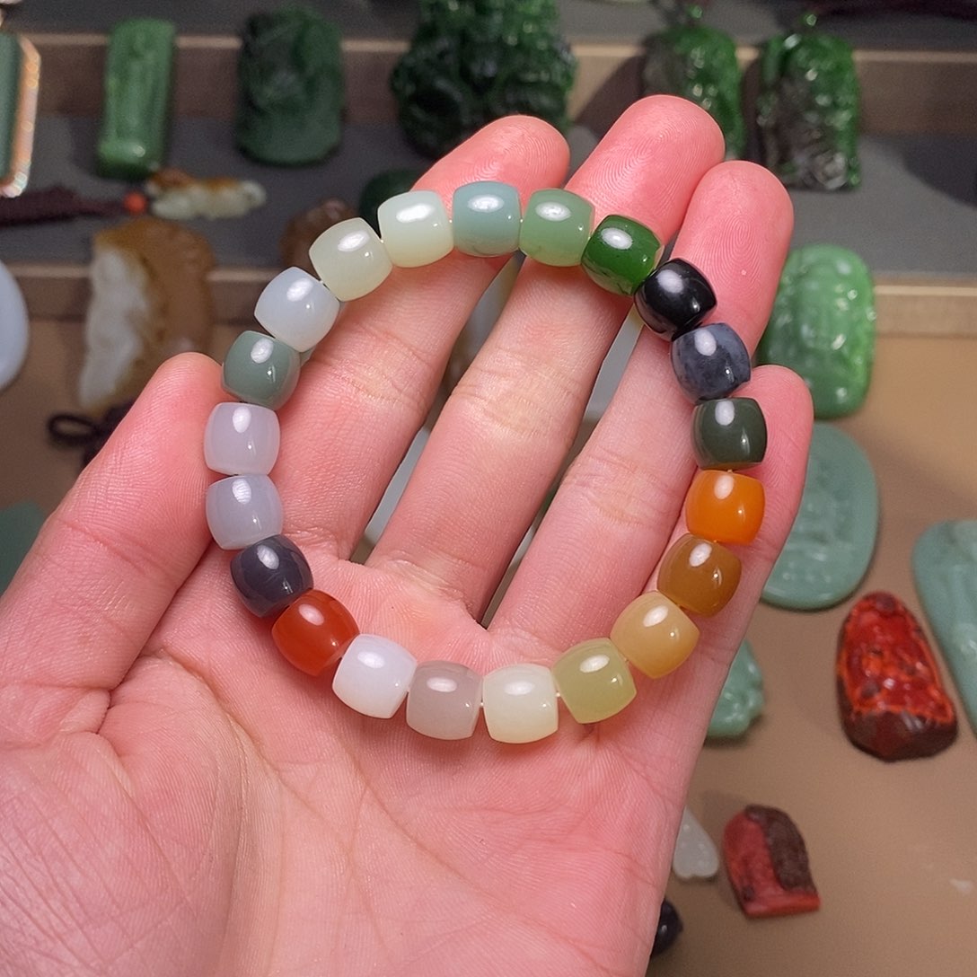 和田玉颈饰未镶嵌多宝手串