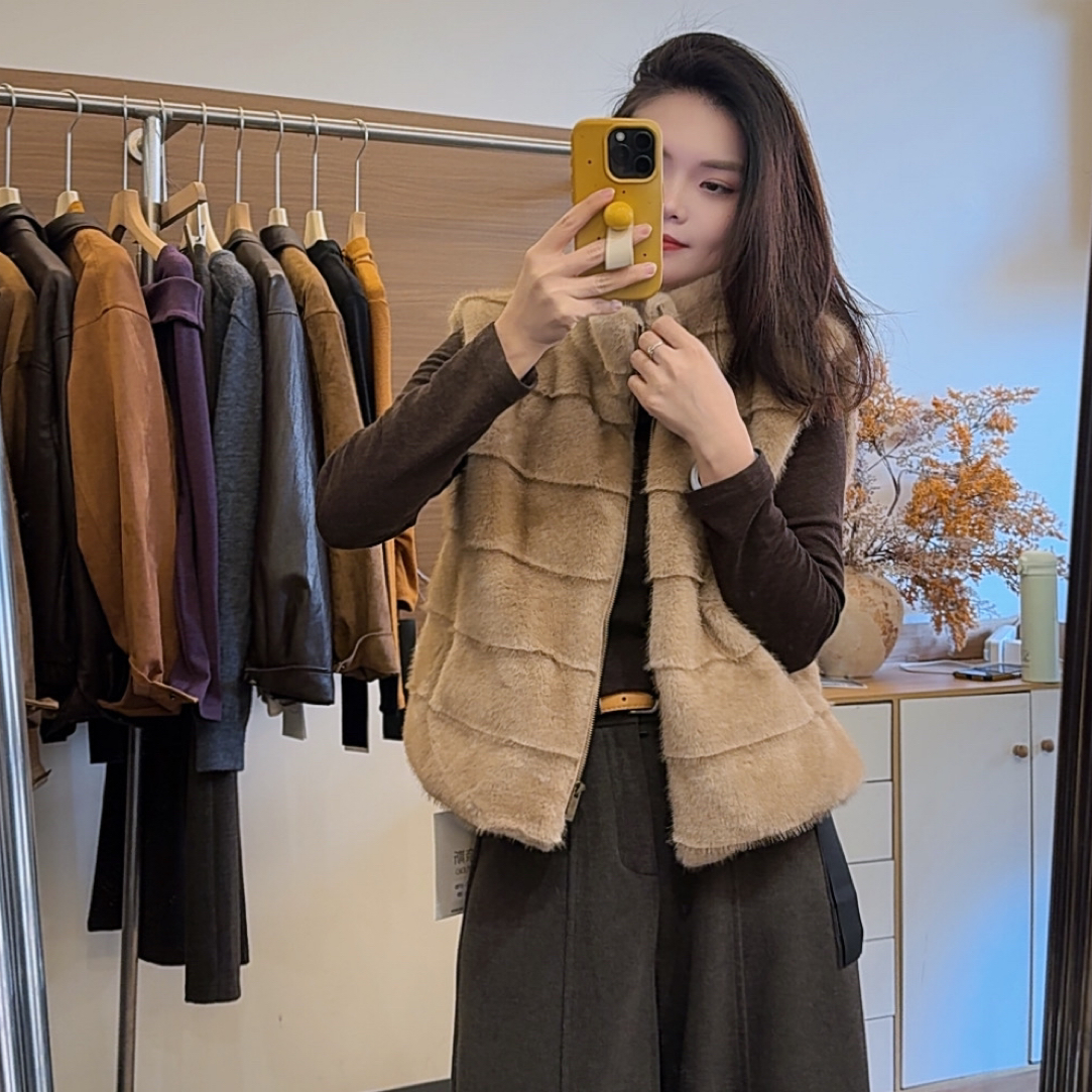 千金大小姐外套 高级气质百搭常规马甲秋冬天毛毛外套女