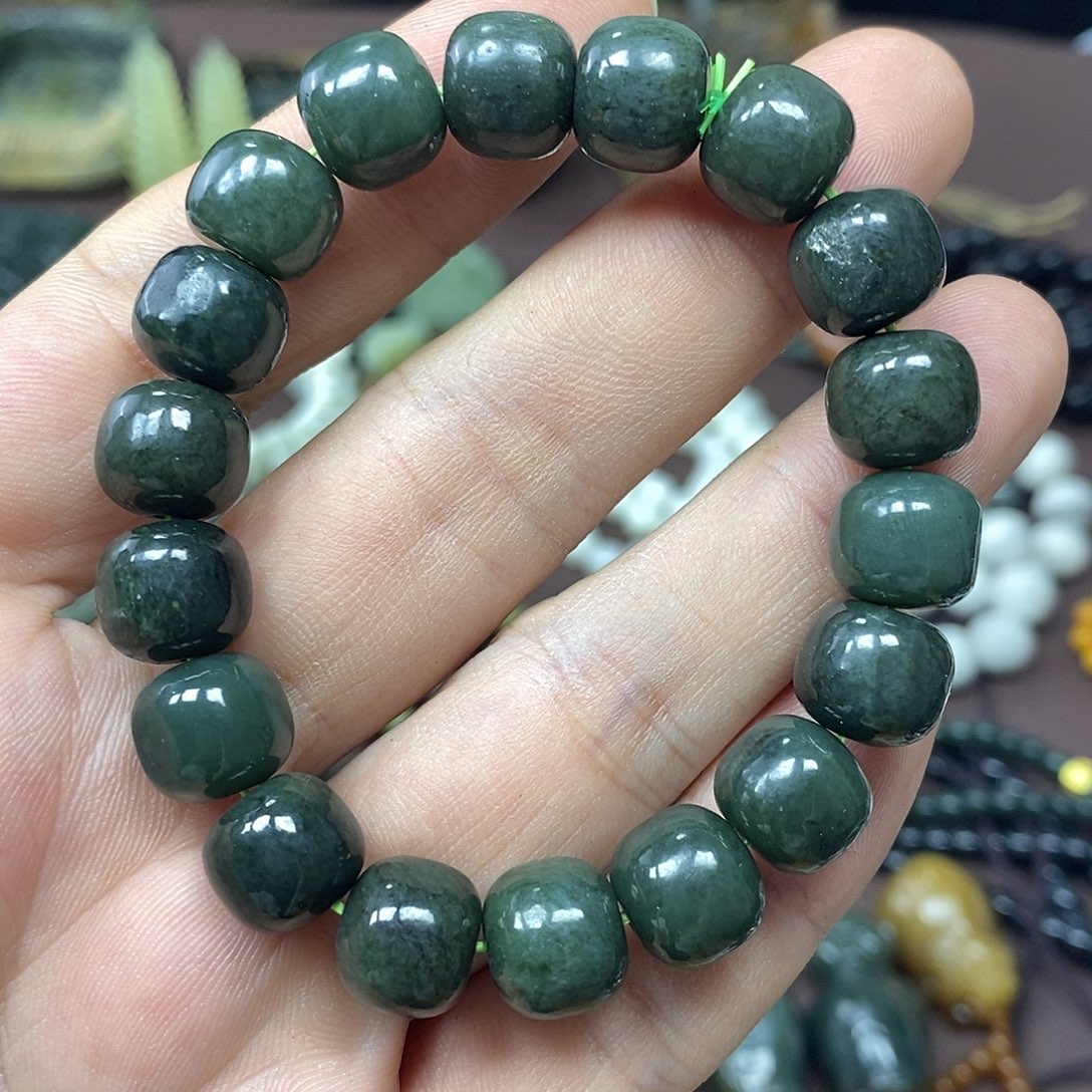 和田玉未镶嵌珠宝奇石