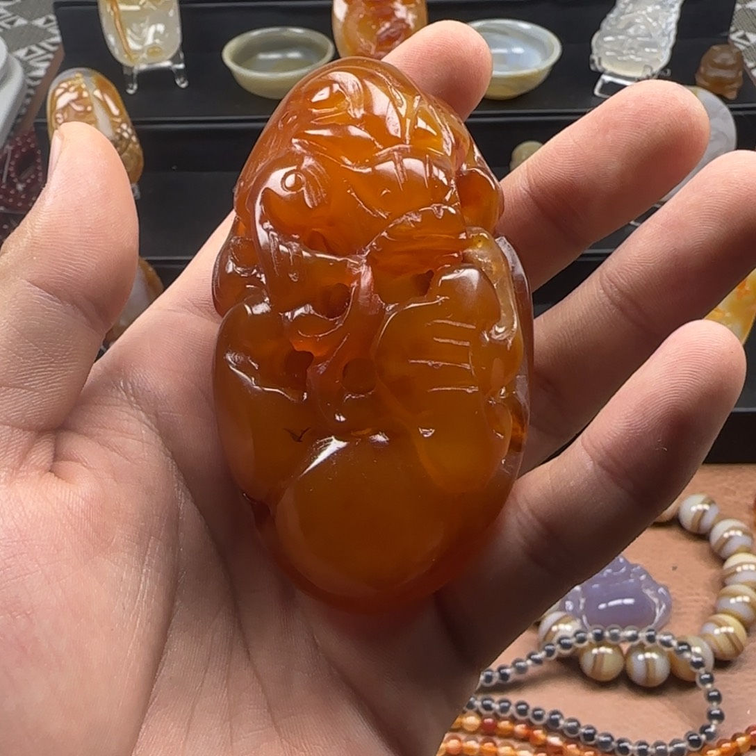 佛***忠玛瑙/玉髓未镶嵌颈饰
