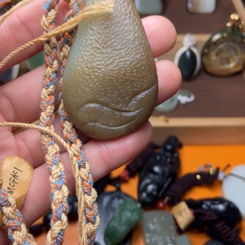 未镶嵌手镯透闪石质玉