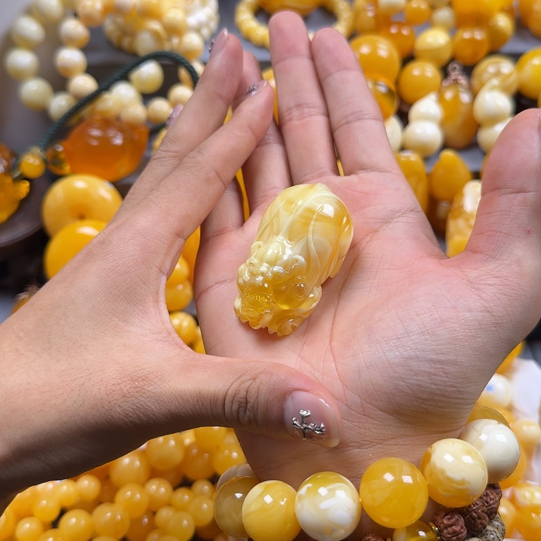 琥珀珠宝奇石未镶嵌貔貅