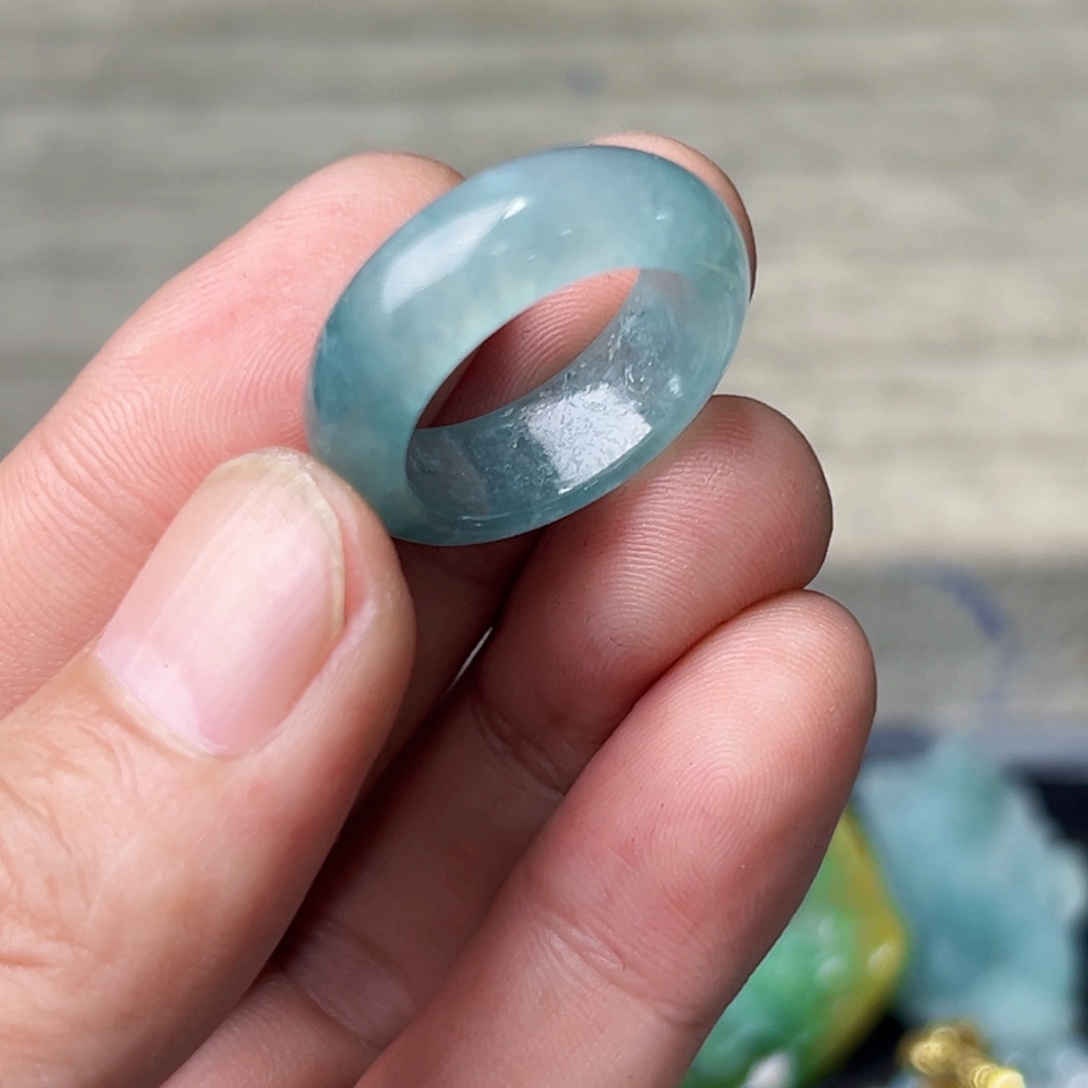 定制翡翠未镶嵌圈口
