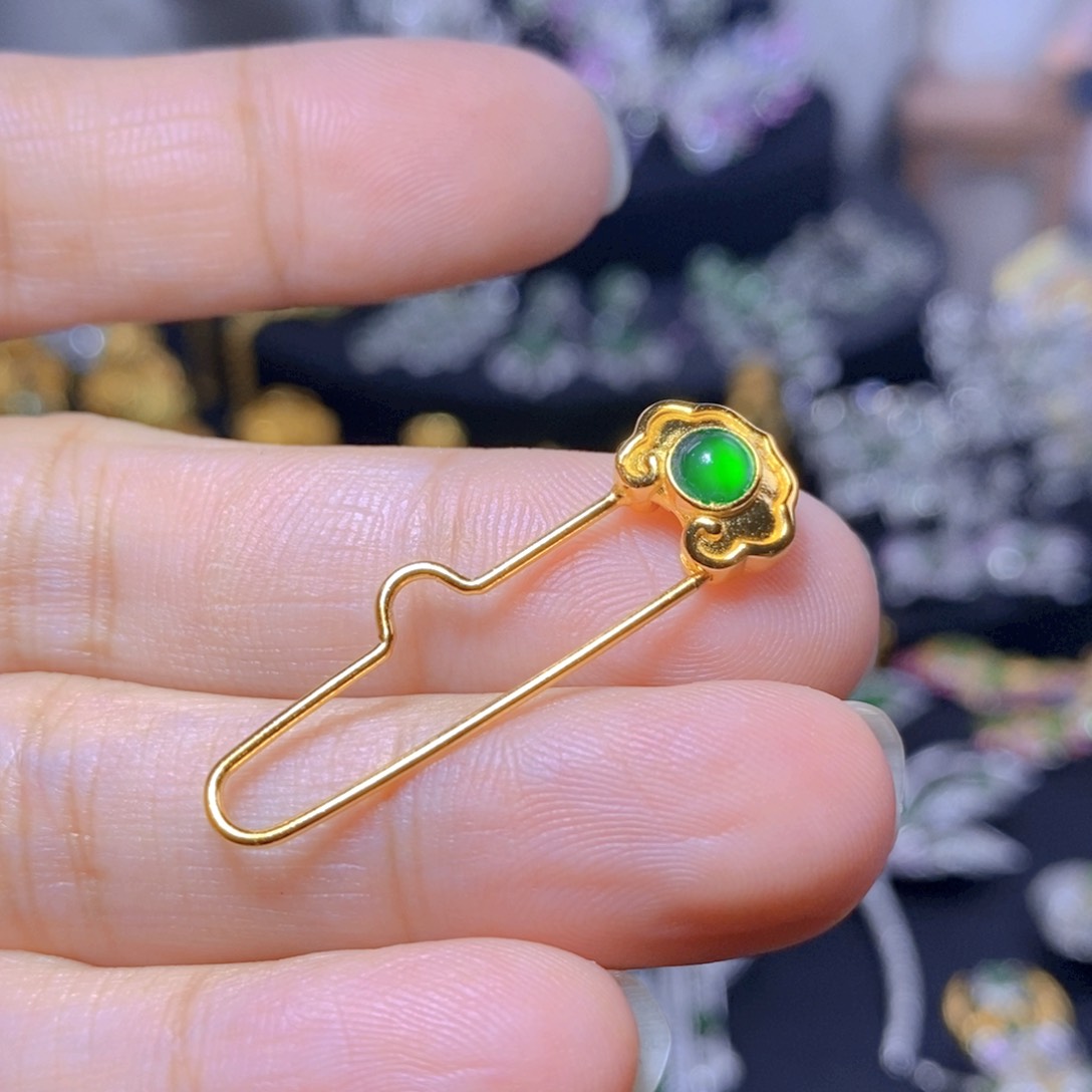 翡翠银S925镶嵌耳饰天然翡翠