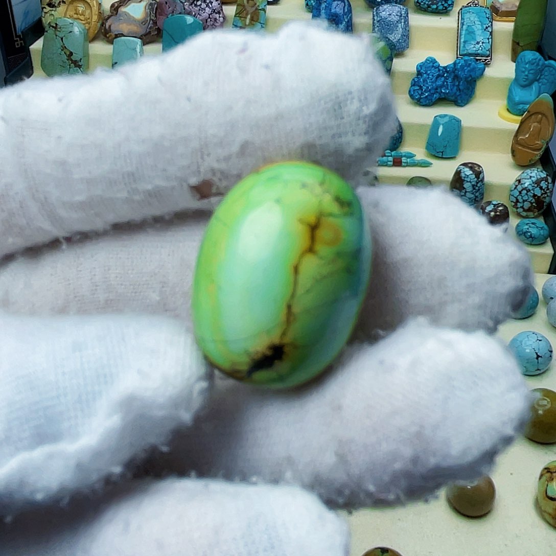 绿松石颈饰未镶嵌