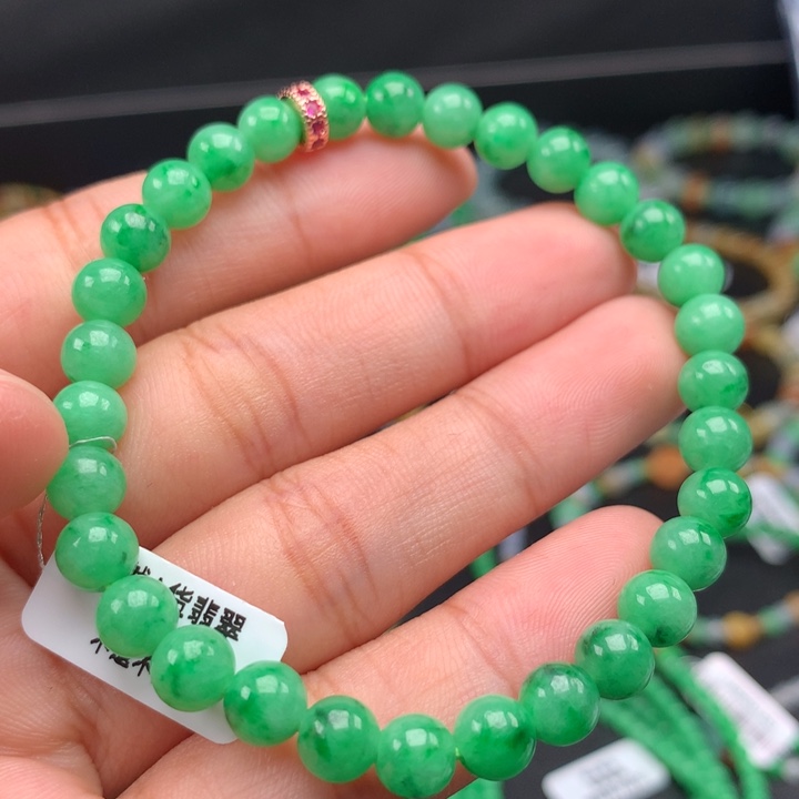 翡翠手镯未镶嵌卡