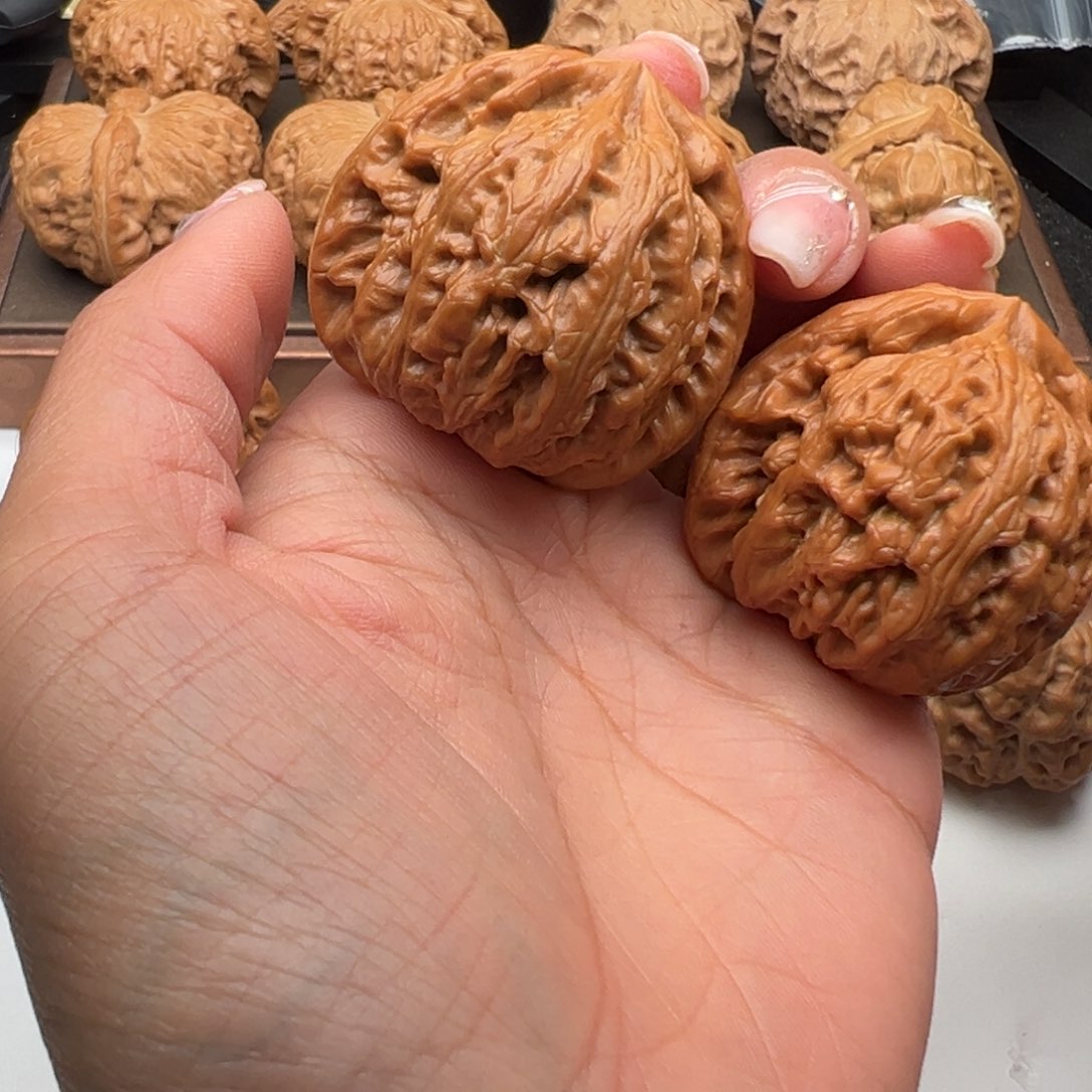 文玩核桃把件红锦鲤43