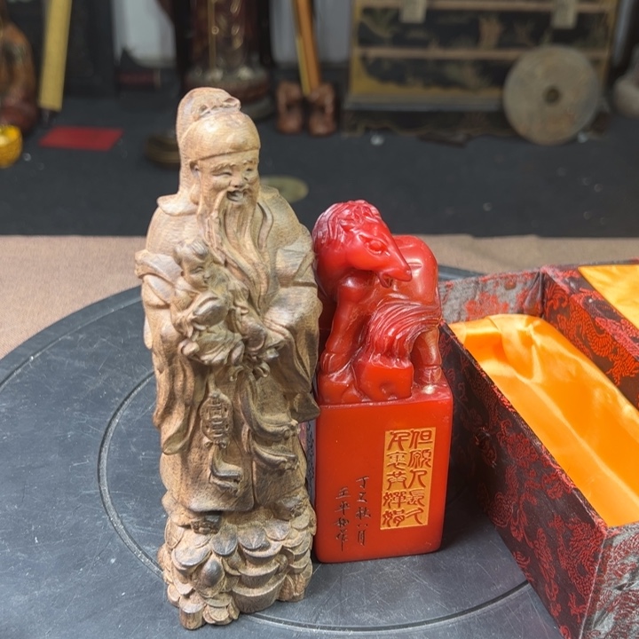 精品摆件工艺品等
