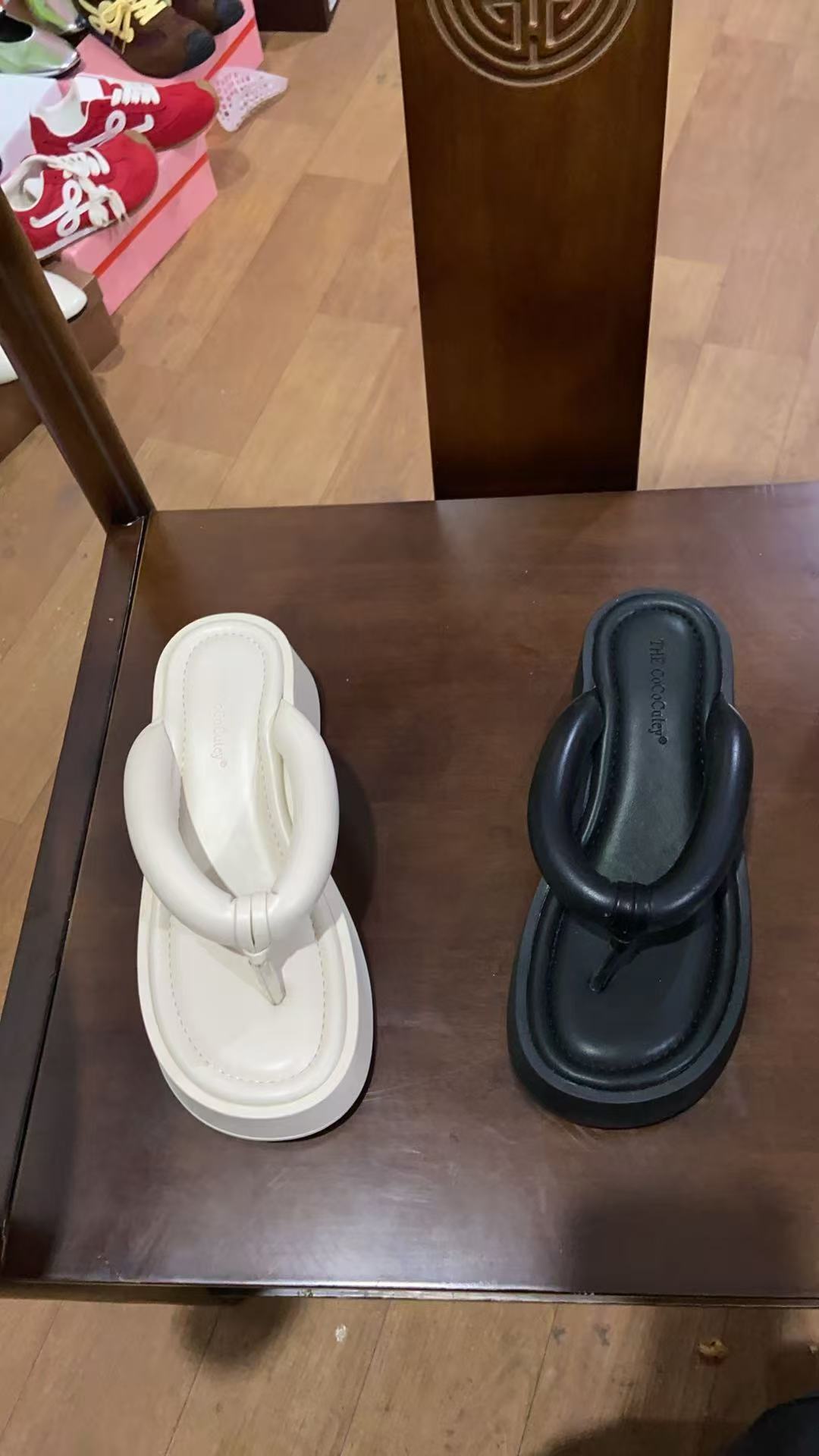 时尚人字拖舒适休闲