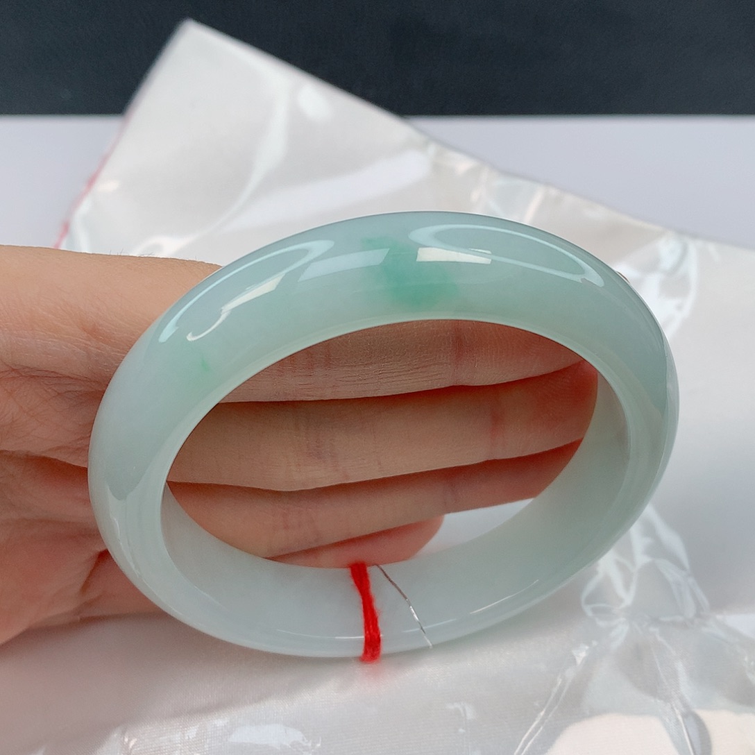 翡翠手镯未镶嵌58.5正圈晴水飘淡绿大方清爽