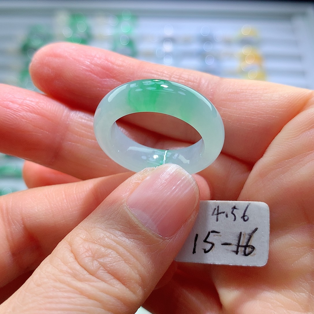 翡翠戒指未镶嵌1516号