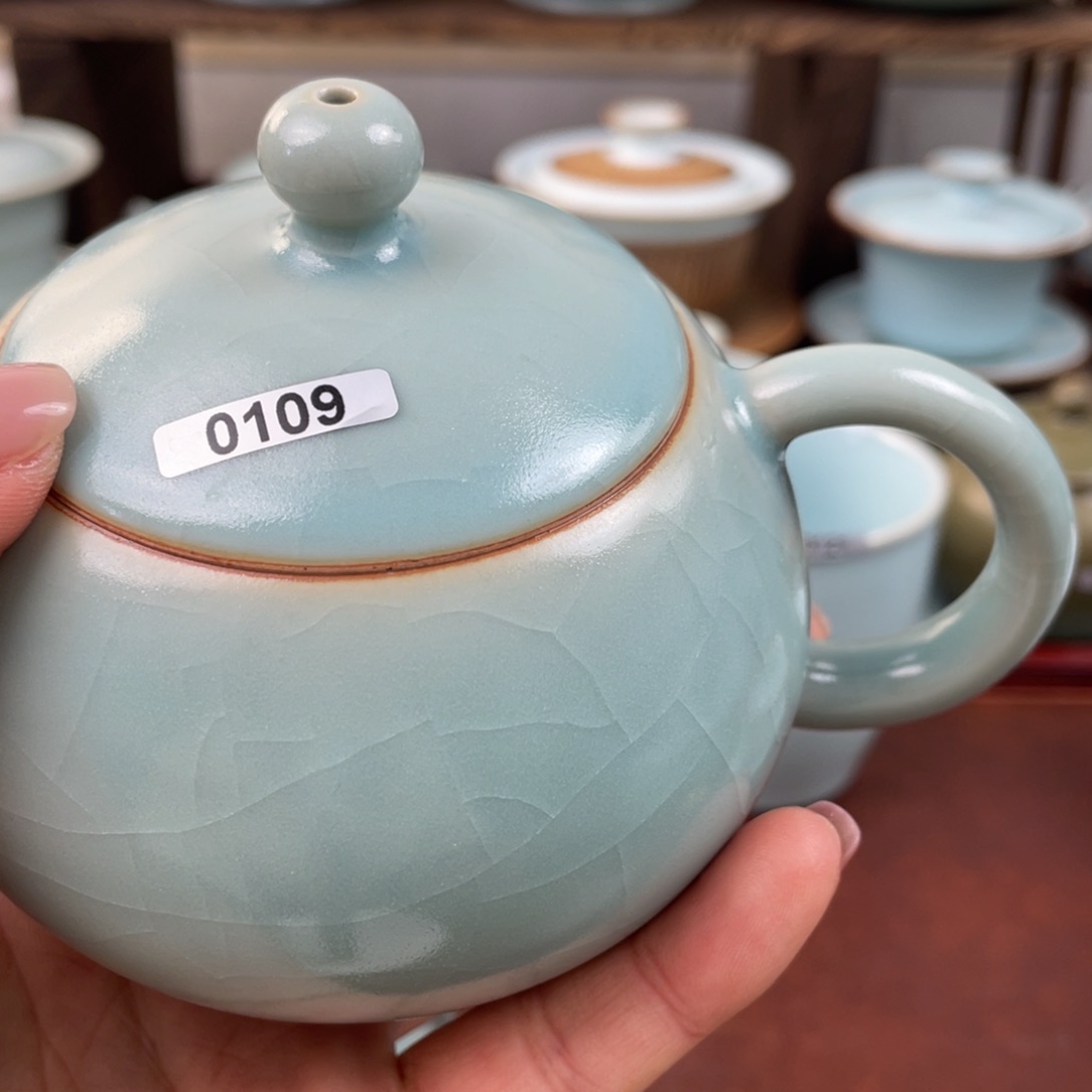 黄****牙微瑕0109…………………………m