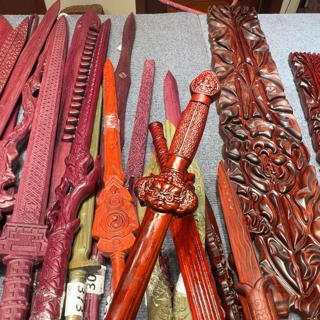 非洲紫檀（红花梨）?*谦永乐