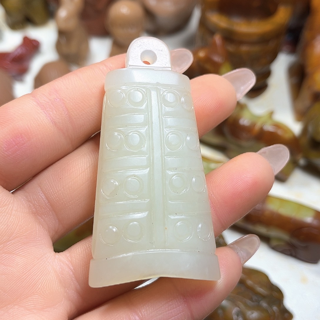 白玉菩提吊坠白玉菩提吊坠