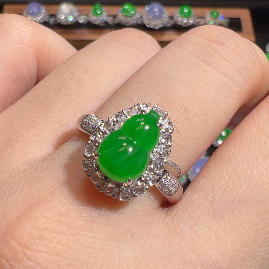 翡翠戒指18K金镶嵌收到货48小时鉴赏期