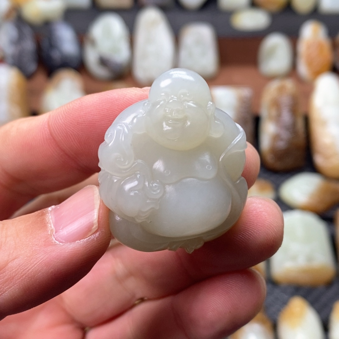 和田玉颈饰未镶嵌