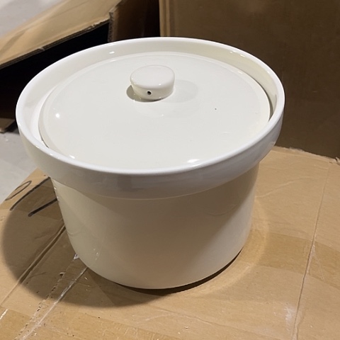 微瑕、不能明火，口径20，高15，3L